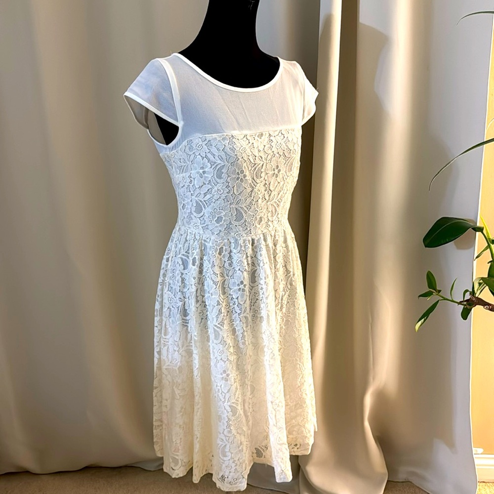 Elegant White Lace Dress